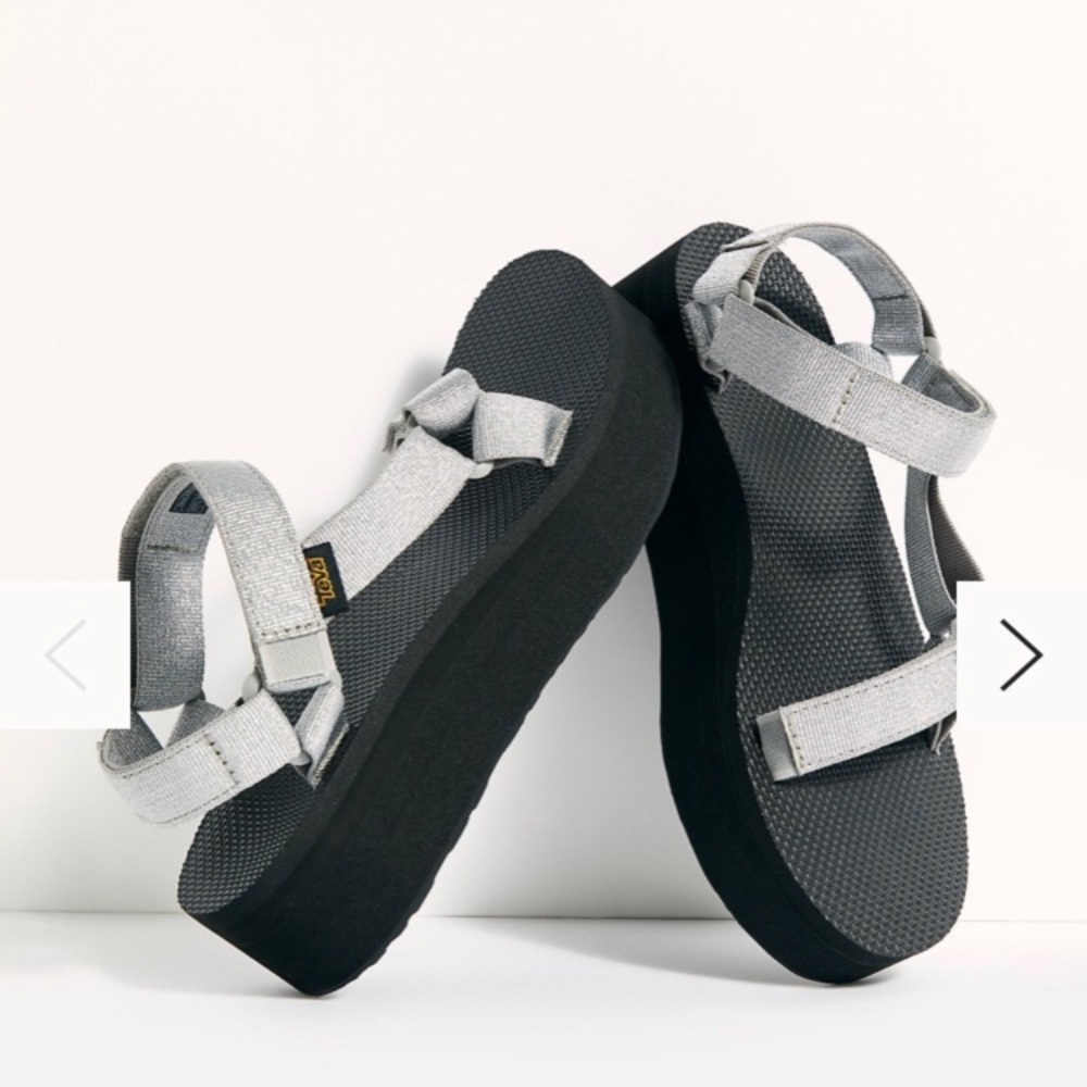 Teva Flatform Universal Wedge Platform Silver Sandals size 7 - Picture 2 of 14